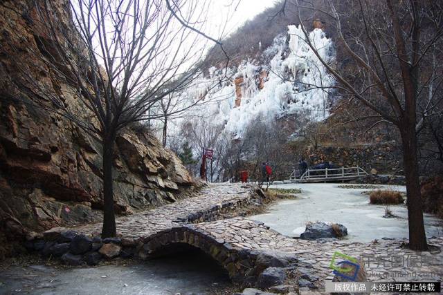 京西冰雪季好去处 门头沟神泉峡景区赏冰瀑!