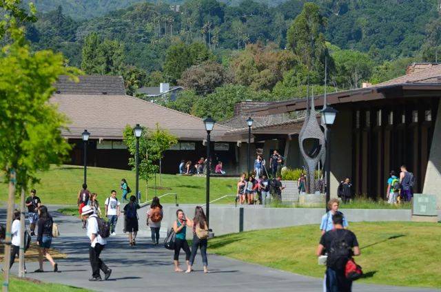 【foothill and de anza college】山麓与迪安萨学院