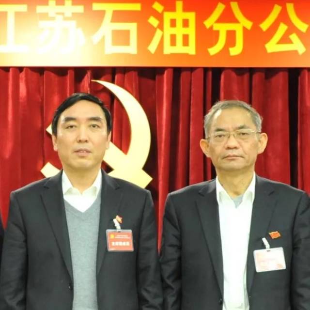 公司动态张有根书记发表署名文章战友朋友挚友和卫东同志一起工作的