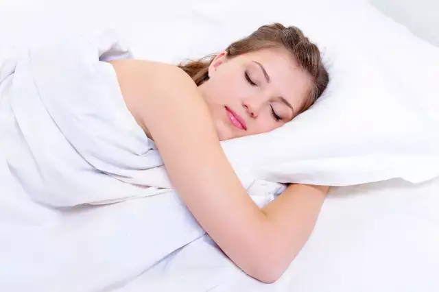 有睡觉会打呼噜,这并不是睡眠香甜的表现,有可能是疾病的征兆