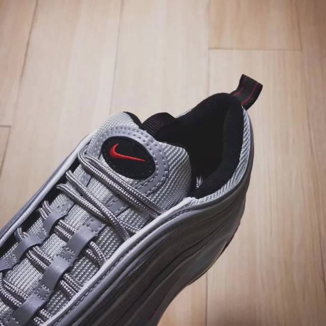 高仿公司级的nikeairmax97银子弹是真气垫真标吗和正品有区别吗