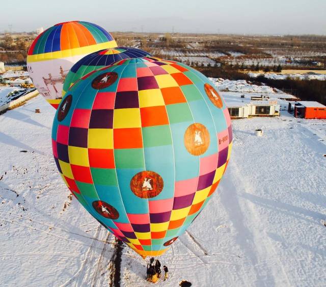 快让我在雪地上撒点野 揭秘白鹿仓热气球2018最新大片