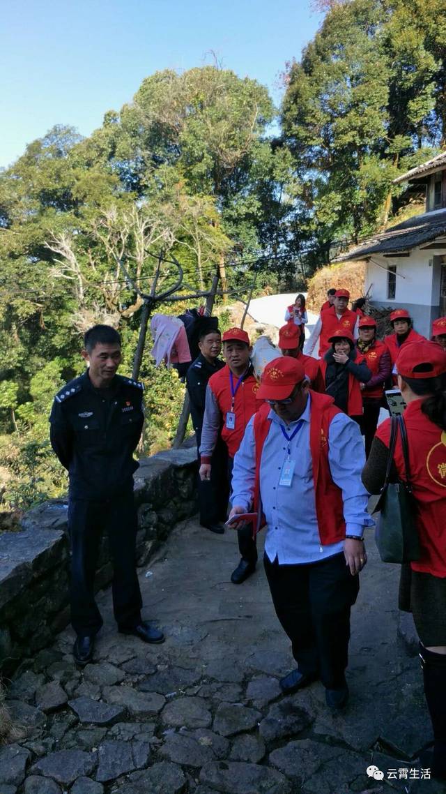 云霄众爱心人士到马铺乡,云陵镇公益行慰问活动