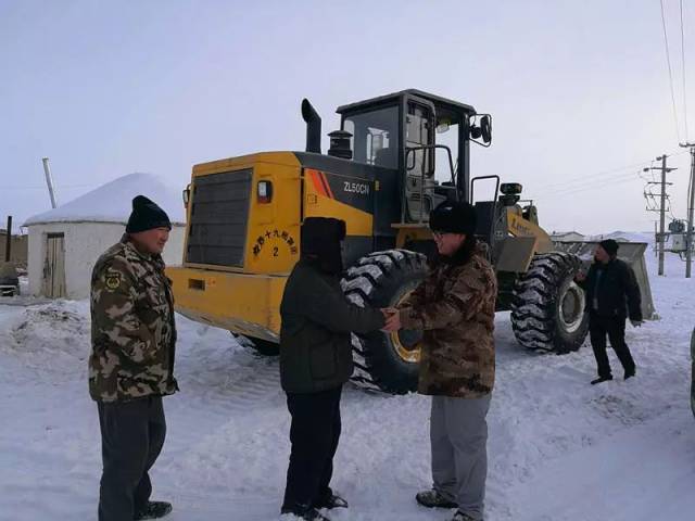 风雪漫天,我们依然前行