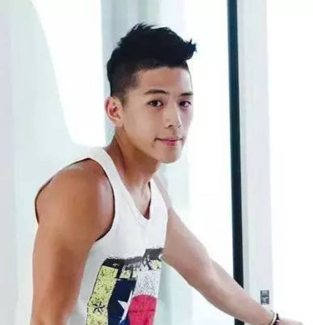 12款短发男生帅气发型,型男深沉,鲜肉不羁!