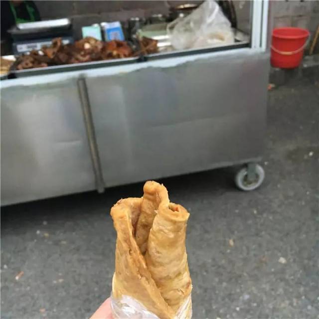 卤肉小摊
