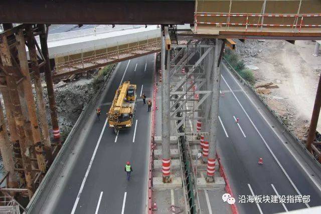 乐清湾项目南塘枢纽顺利完成跨甬台温高速路防护棚拆除施工