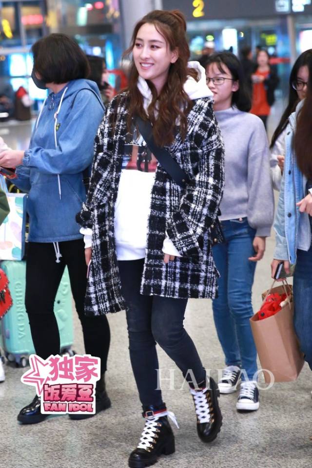 洗刷“时尚黑洞”之名?我更好奇马苏是如何变美的…