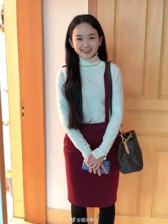 延安网红美女交警比西安的不差 看起来也是萌萌哒小姐
