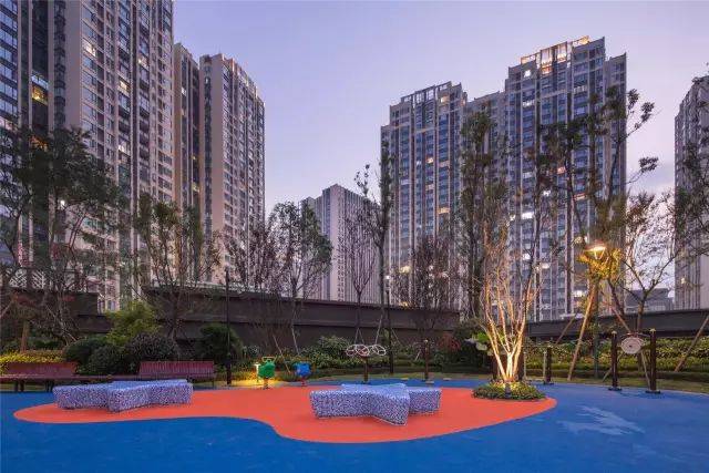 成都龙湖时代天街 · 大城小爱居住区