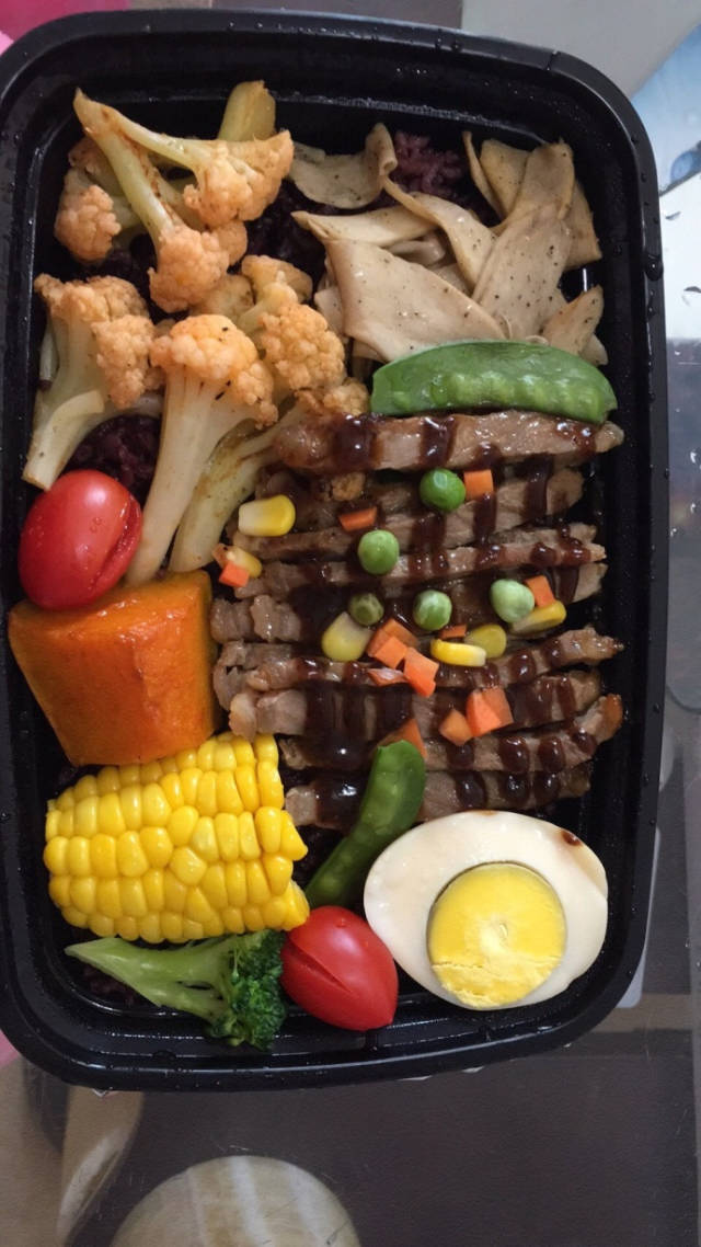 一位女生说吃好多天减肥餐都没瘦,我觉得她对减肥餐可能有点误解