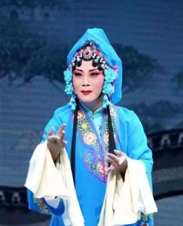 获银奖 沈惠兰弟子,武进锡剧团副团长,当家花旦薛平鸽,2000年从江苏