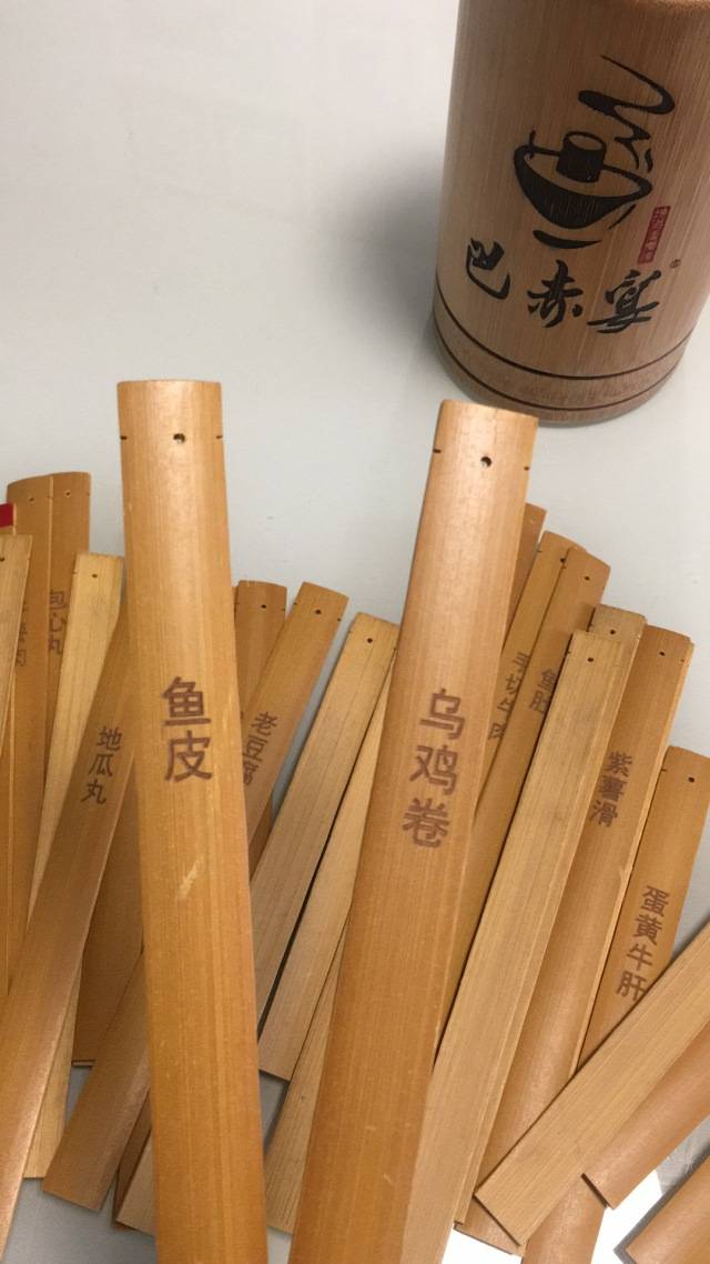 舌头麻了嘴唇发颤!南区这家店彻底红了!徐州人来吃饭都得抽签