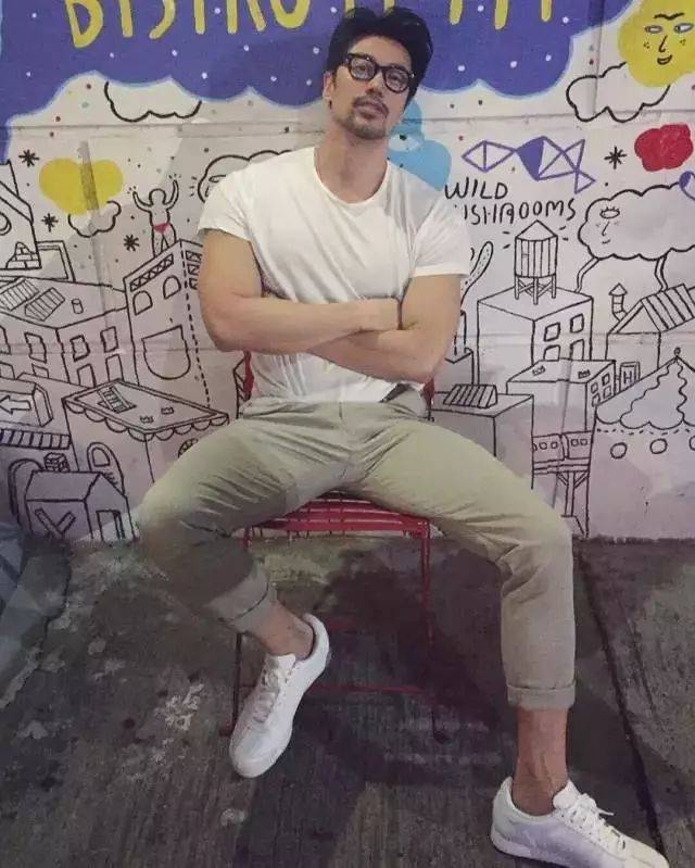 50岁的新加坡不老男神究竟有多神?颜值和身材如何秒杀