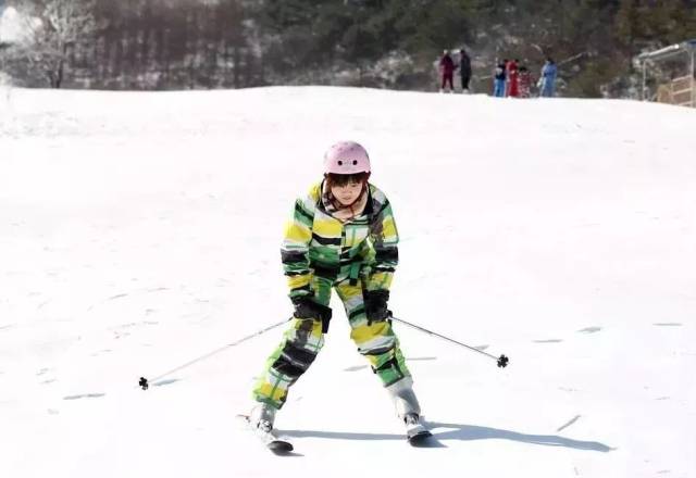 (麦积山滑雪场)