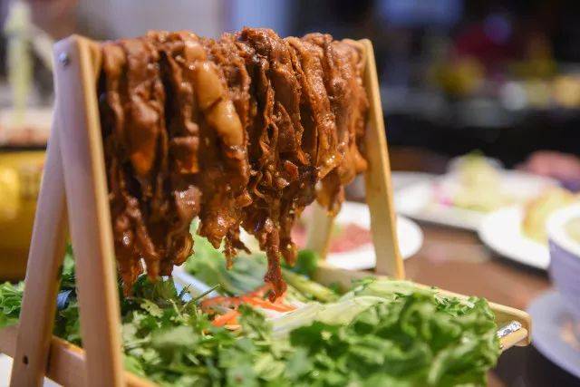 美味吊烧肉 32元/例