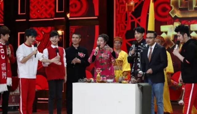 和明星合唱的网红 1ce02e6b882d4c4d9a37a0c2fdd816f4.jpeg