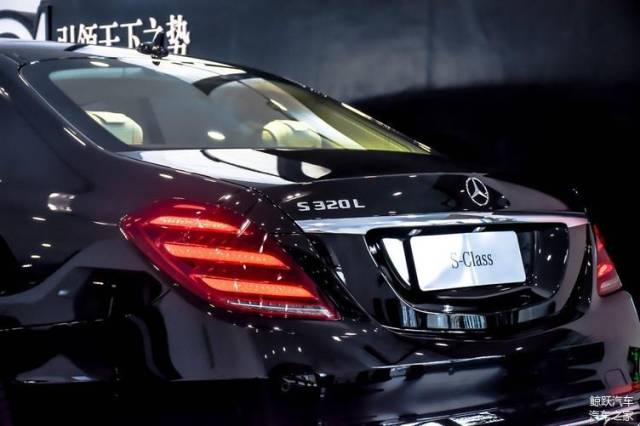 2018款奔驰s320,2014款奔驰s320 2018款奔驰s320l 北京奔驰4s店实拍图片