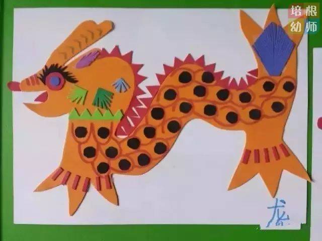 笔,卡纸,剪刀,胶水 制作方法:首先,用笔在卡纸上画出十二生肖动物的