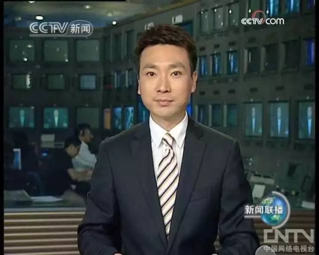 今天是1月17日 央视著名新闻播音员,节目主持人康辉的生日 让我们