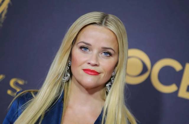 一个口号,无数曾经遭遇性侵的女性站了出来。然而这个女人控诉遭