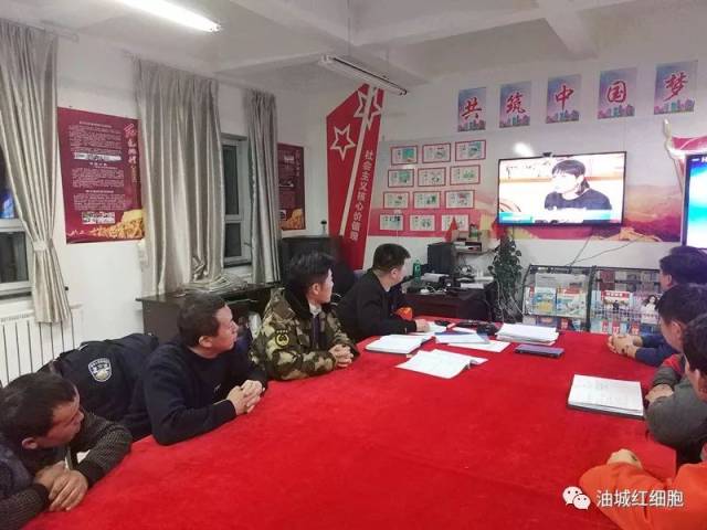 海尔尼沙先进事迹在克拉玛依区各工作队引起强烈反响