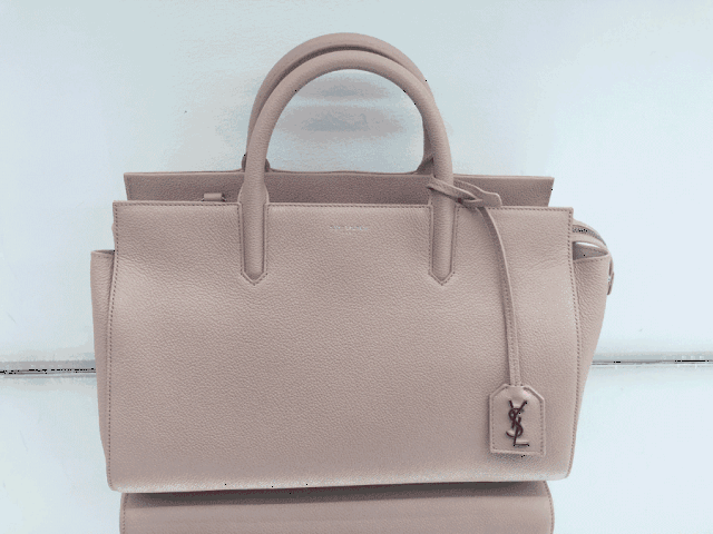 chloe 上衣 吊牌价 16270元  一口价 8135元 裙子吊牌价 13420元  一
