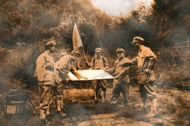 1935年1月19日,中央红军在长征路途上发起四渡赤水战役