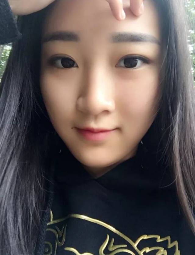 红娘提醒:谨慎交友,谨防红包骗子 林小微 年龄:26丨 身高:163 婚姻