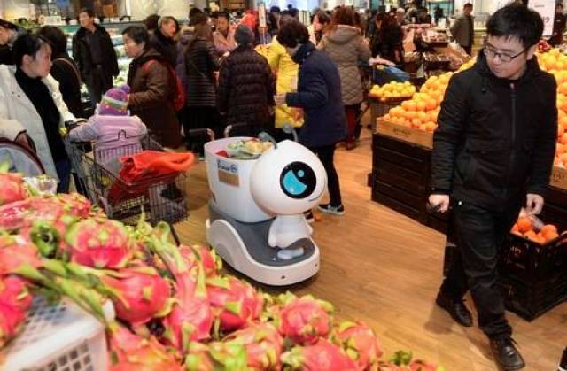 导购机器人 跟随购物车…永辉全国首家智能体验超市落户重庆_手机
