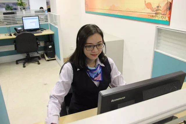 给农行客服打Call--隔着电话看到你,只需