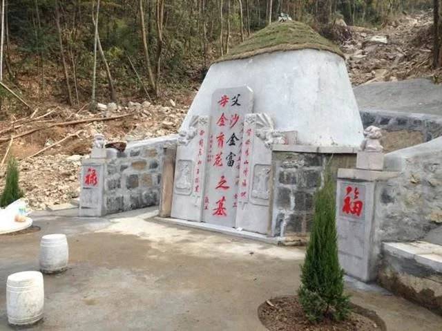 祖上坟墓风水的好坏直接关系到以后子孙的兴衰存亡
