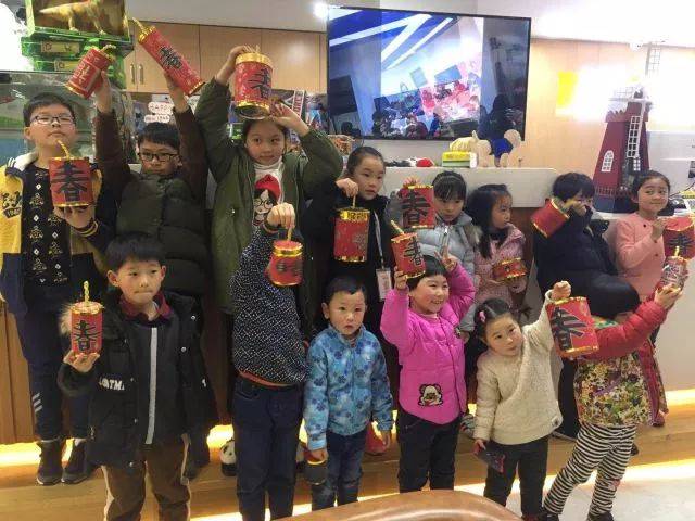 酸奶是怎么生产出来的?奶牛有公的吗?小记者