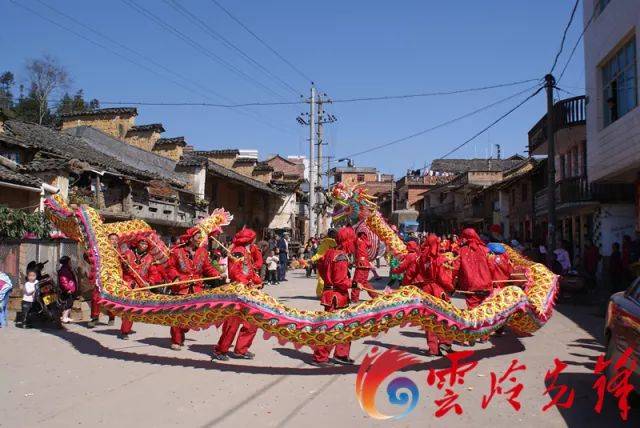 马关县这个镇保留了60多间600年前中原建筑风格的房子,太美了!