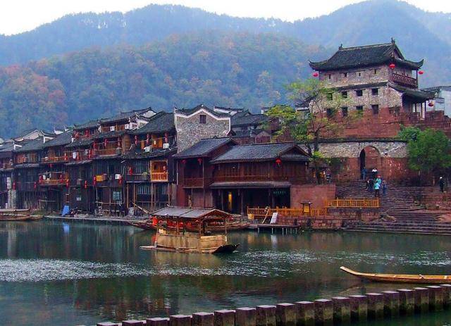 中国GDP总量是韩国的几倍_中国gdp总量图(3)