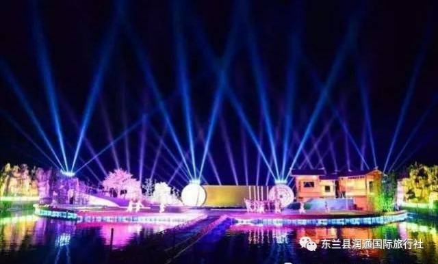 梦巴马是长寿岛上的一个核心节目,舞台就搭建在赐福湖的水面上,是
