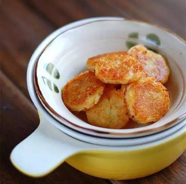 葱油饼这一种做法,不用和面,10分钟就能吃上香喷喷的早餐