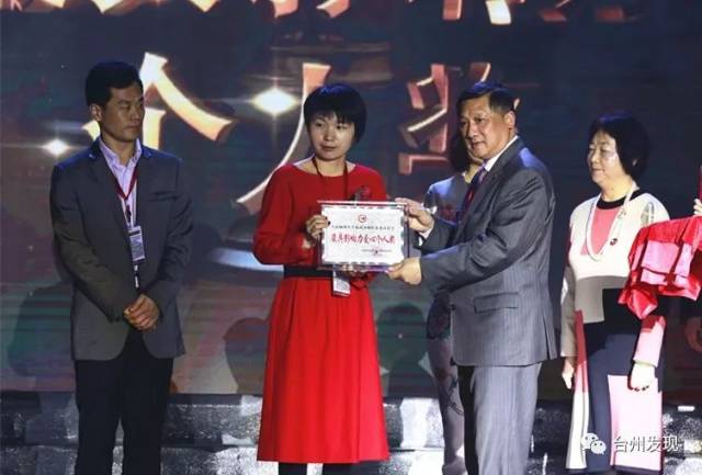 巫启贤深圳唱响，慈善音乐会台前幕后大曝光！！！