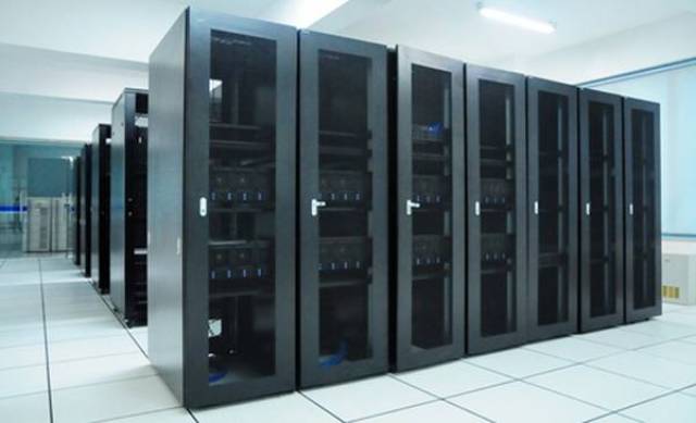 用服务器做设计 4bc6f726acfc40b9bff178c6a668945a.jpeg