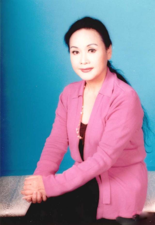 今天我们来讲讲 李谷一鲜为人知的婚姻