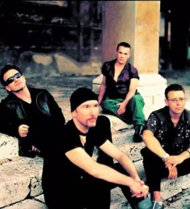 由bono,adam clayton larry mullen,jr.the edge组成