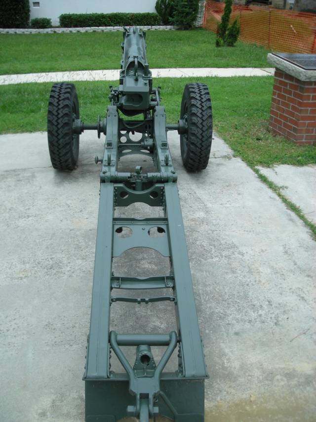 原型为m1920,于1927年改进定型为m1榴弹炮,1934年定型m1a1.