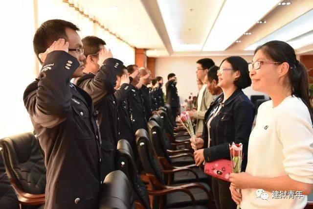 建水监狱召开2018年警察家属座谈会