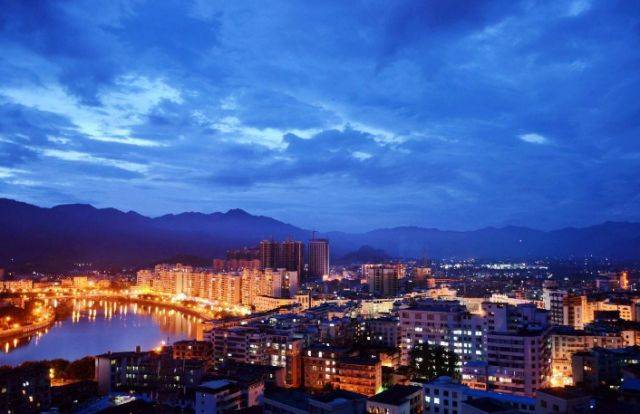 乐昌市经济总量_乐昌市第一中学