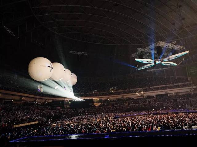 后,the wings tour启航,从2/18,19两日在首尔高尺巨蛋开始途经智利