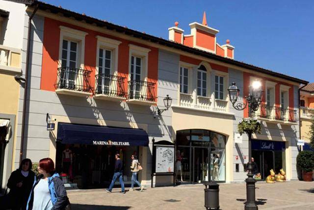 欧洲考察之--FOX TOWN OUTLETS激情购物之