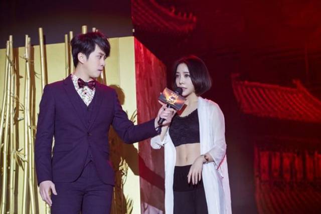 潮直播 |lm颖萱、Mars和小苏菲齐出镜!网友:仙