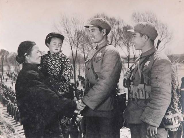 老电影《南征北战》的高营长与张连长,最终生