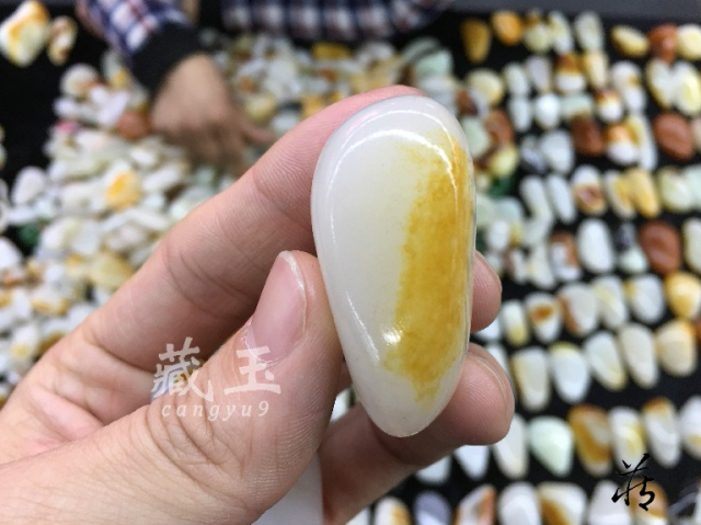 四张图让你分清籽料,俄料,青海料!