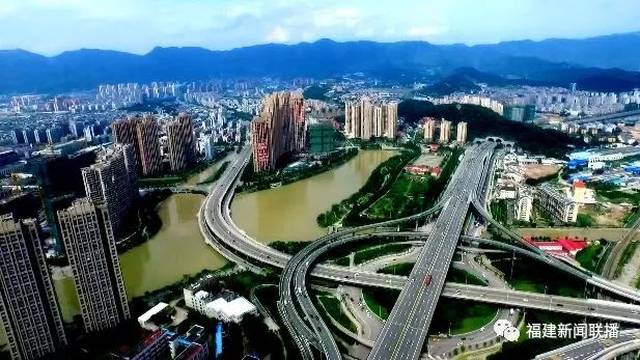 �����ձ�ͷ��ͷ��������������ί��ȫʡ���Ƚ�����һ�߿��˸ɲ���